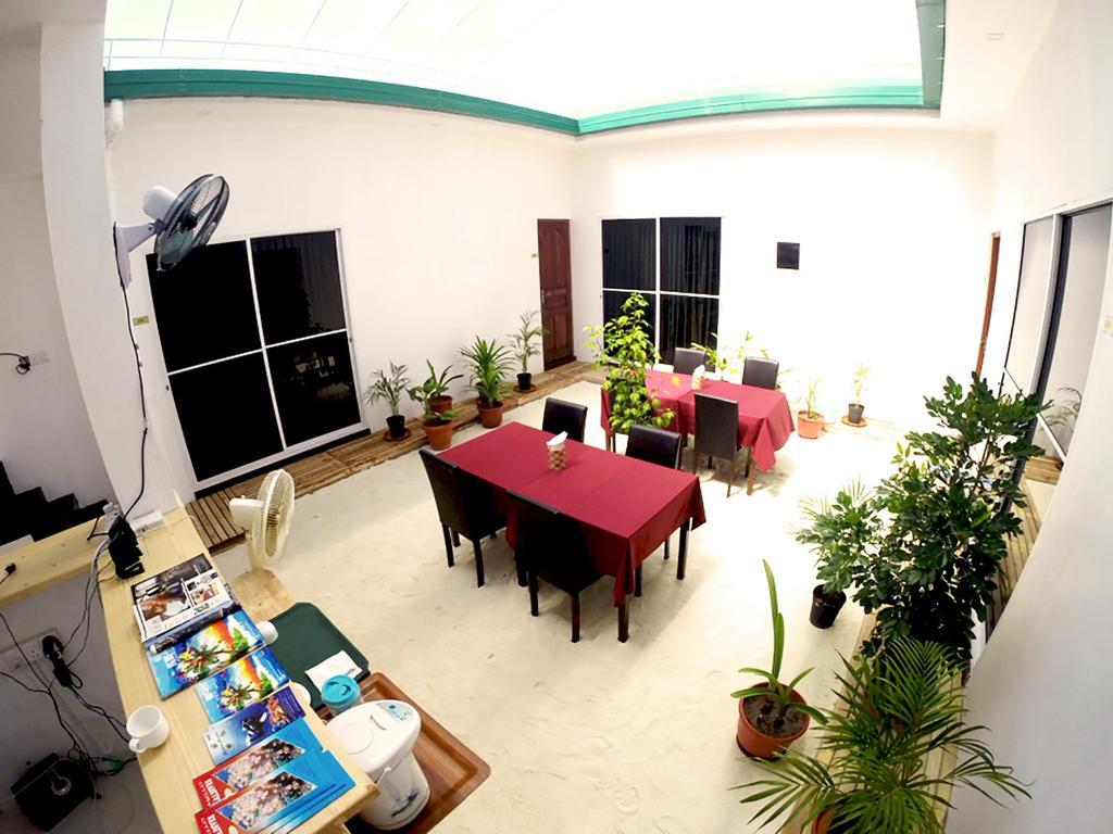 Royal Pearl Inn Maafushi Ngoại thất bức ảnh