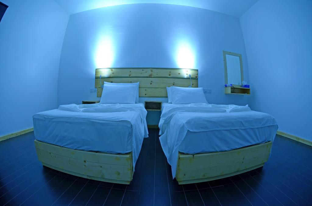 Royal Pearl Inn Maafushi Ngoại thất bức ảnh